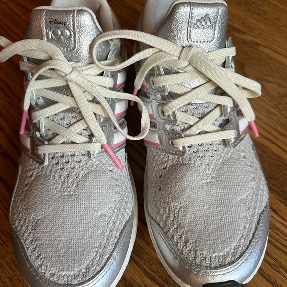 Adidas ultraboost Disney 100!! Size 8 - Picture 3 of 5